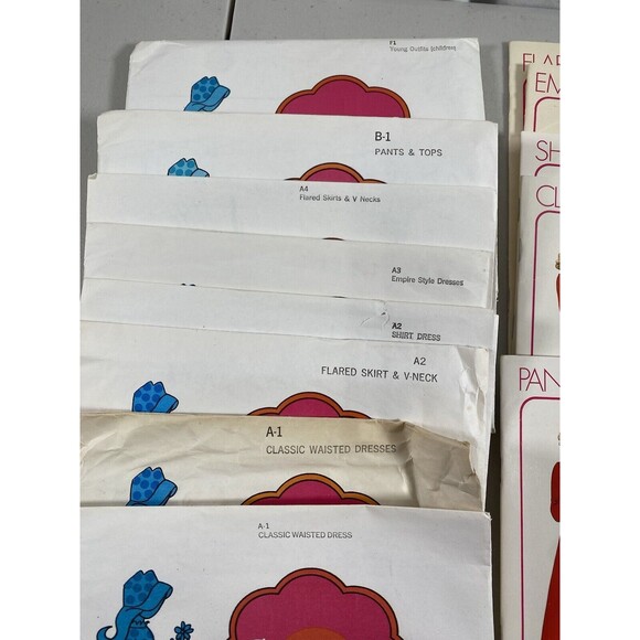 Lot of 20 Vintage Creative Patterns Booklets & Paterns Sewing Uncut #458 - Picture 2 of 4